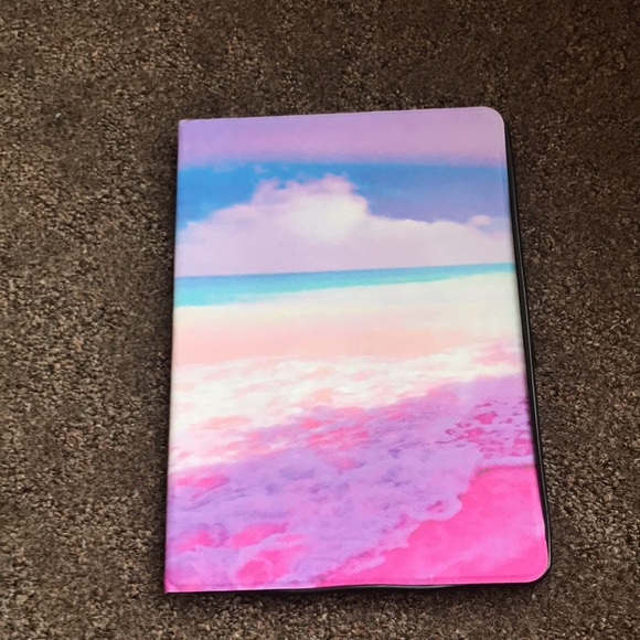 This is an ipad  case 7th and 8th gen - Picture 2 of 4